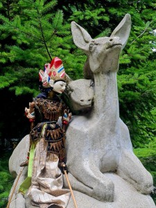 Gatot Kaca weibl. mit Reh Gatot Kaca weibl. mit Reh